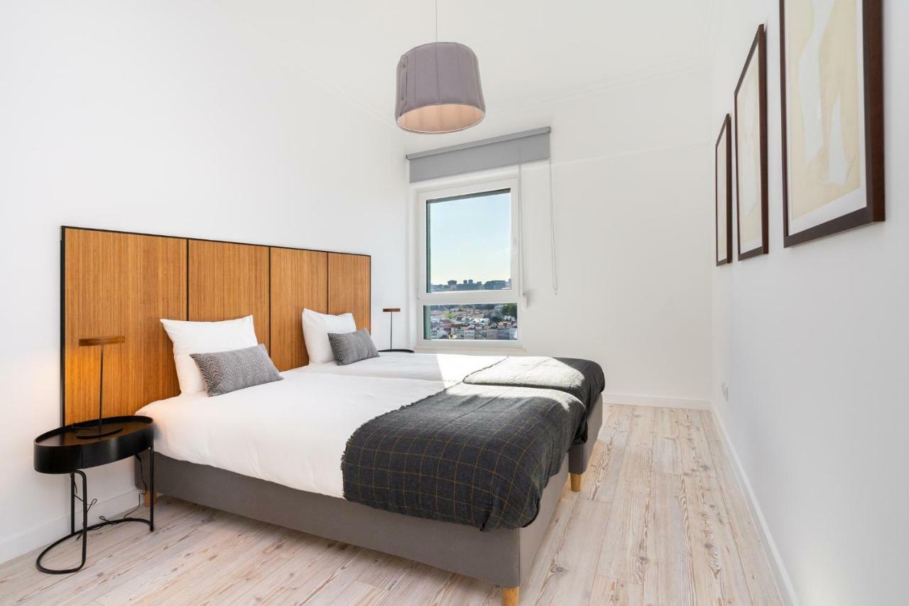 Whome | Anjos Premium #10 Lisbon